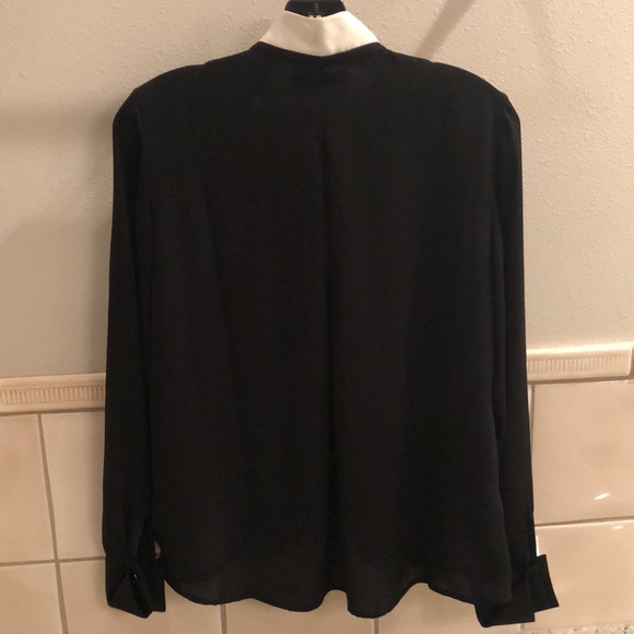 New Halston Heritage blouse - Picture 9 of 9